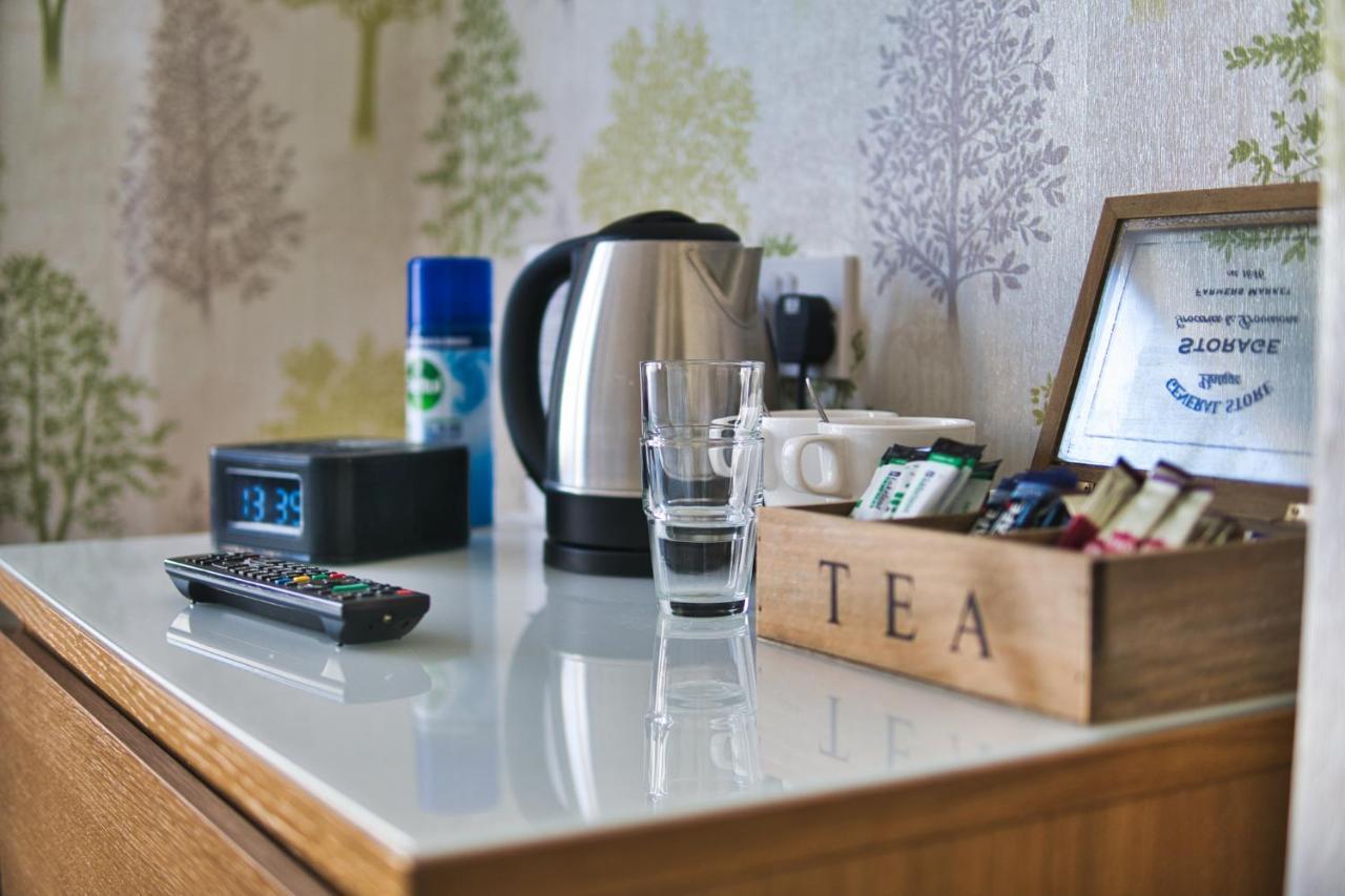 St Weonards Bed and Breakfast Paignton Exteriör bild