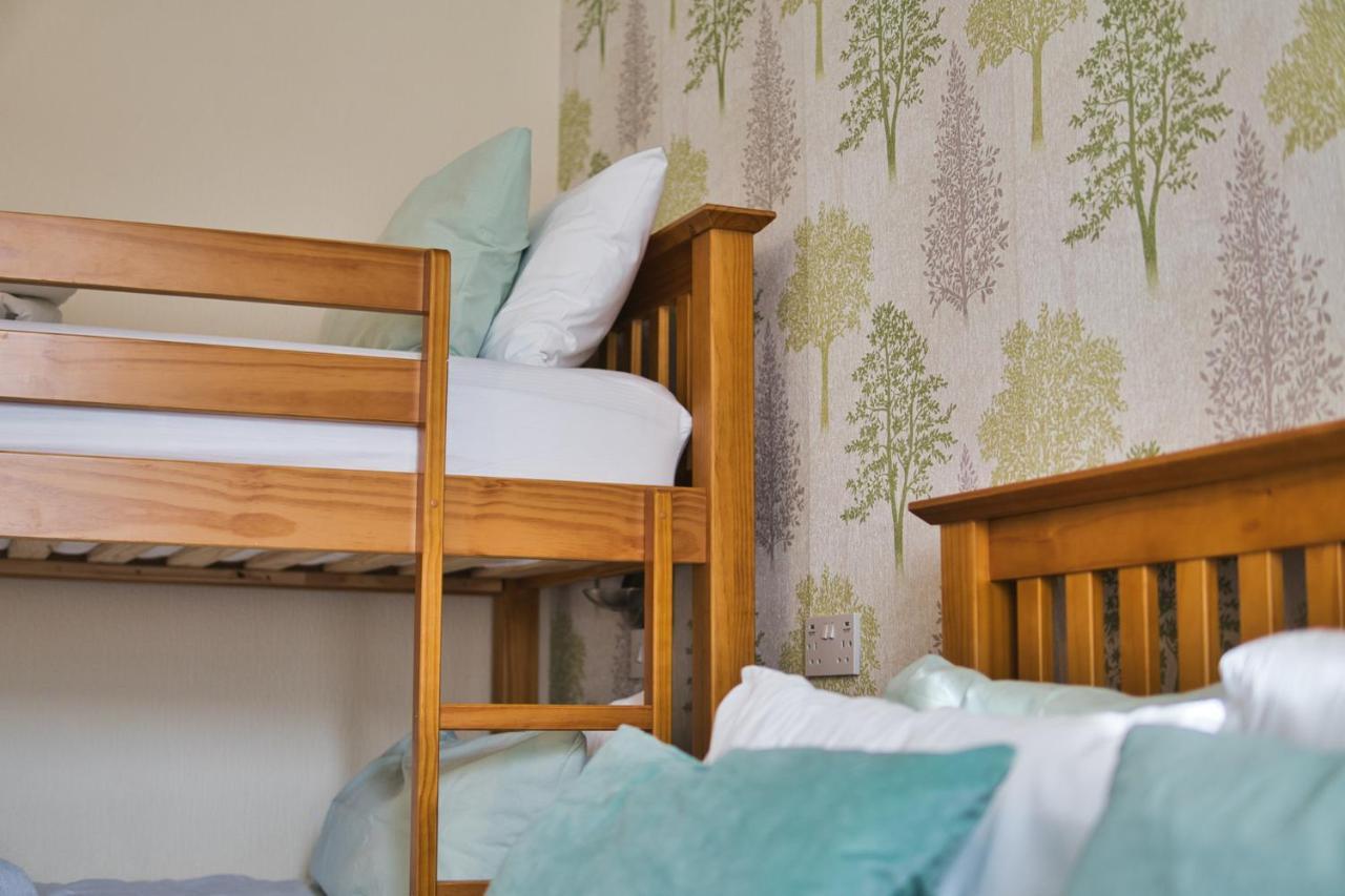 St Weonards Bed and Breakfast Paignton Exteriör bild