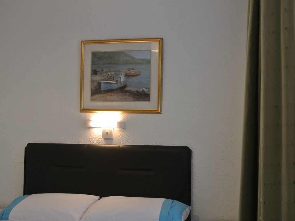 St Weonards Bed and Breakfast Paignton Exteriör bild