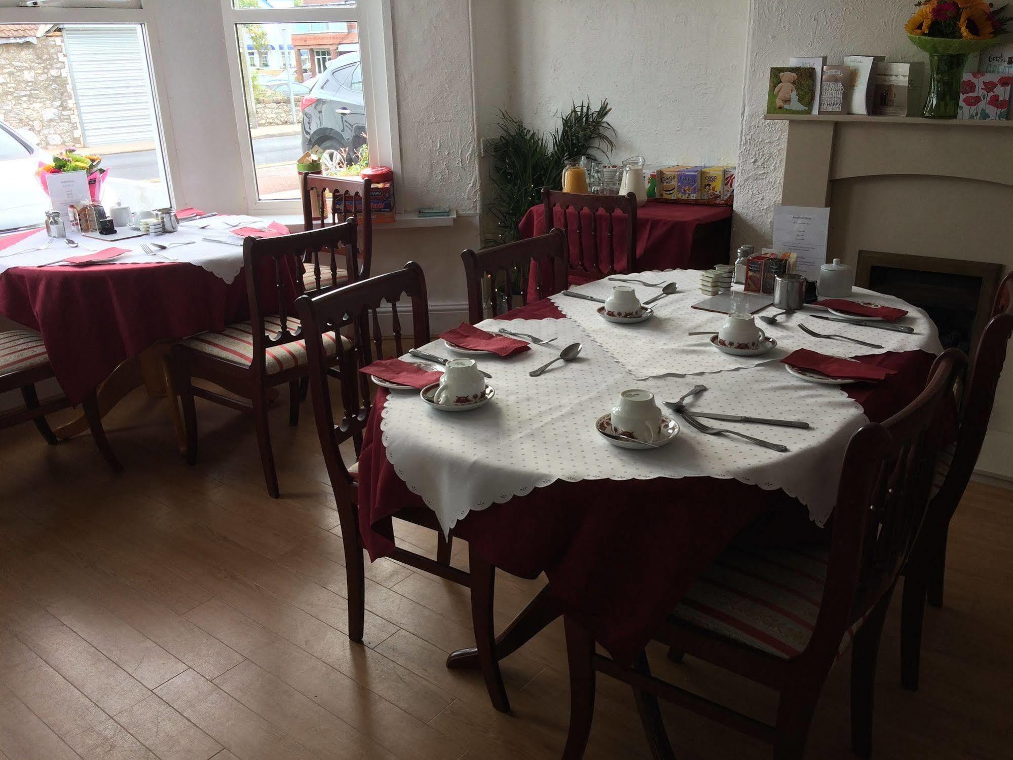 St Weonards Bed and Breakfast Paignton Exteriör bild